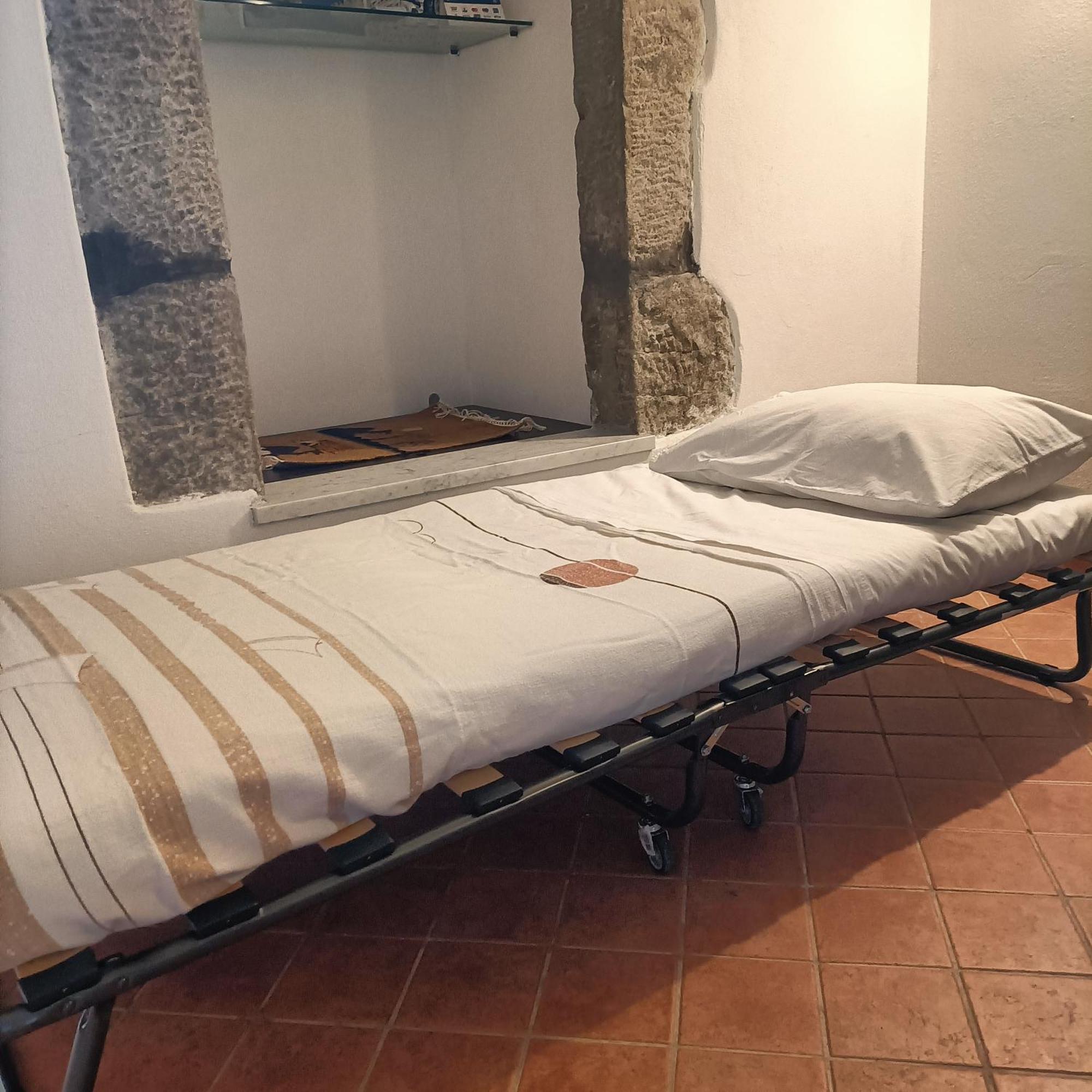 Апартаменты Locazione Turistica La Gesualda Кастельнуово-ди-Магра Экстерьер фото